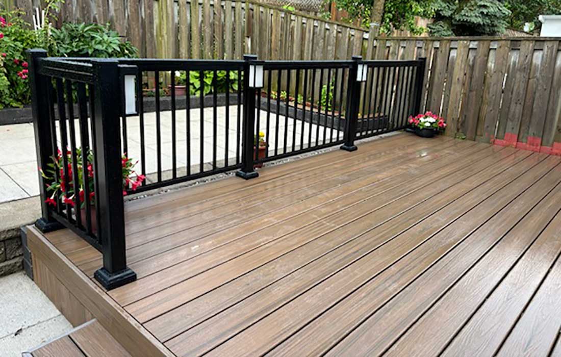 Aluminum Railing Scarborough-Aluminum-Deck-Railing-Porch-Railings--Aluminum-Railings-Glass-Railings-Pool-Railings-Balcony-Railings-Banister-Railings-Porch-Railings